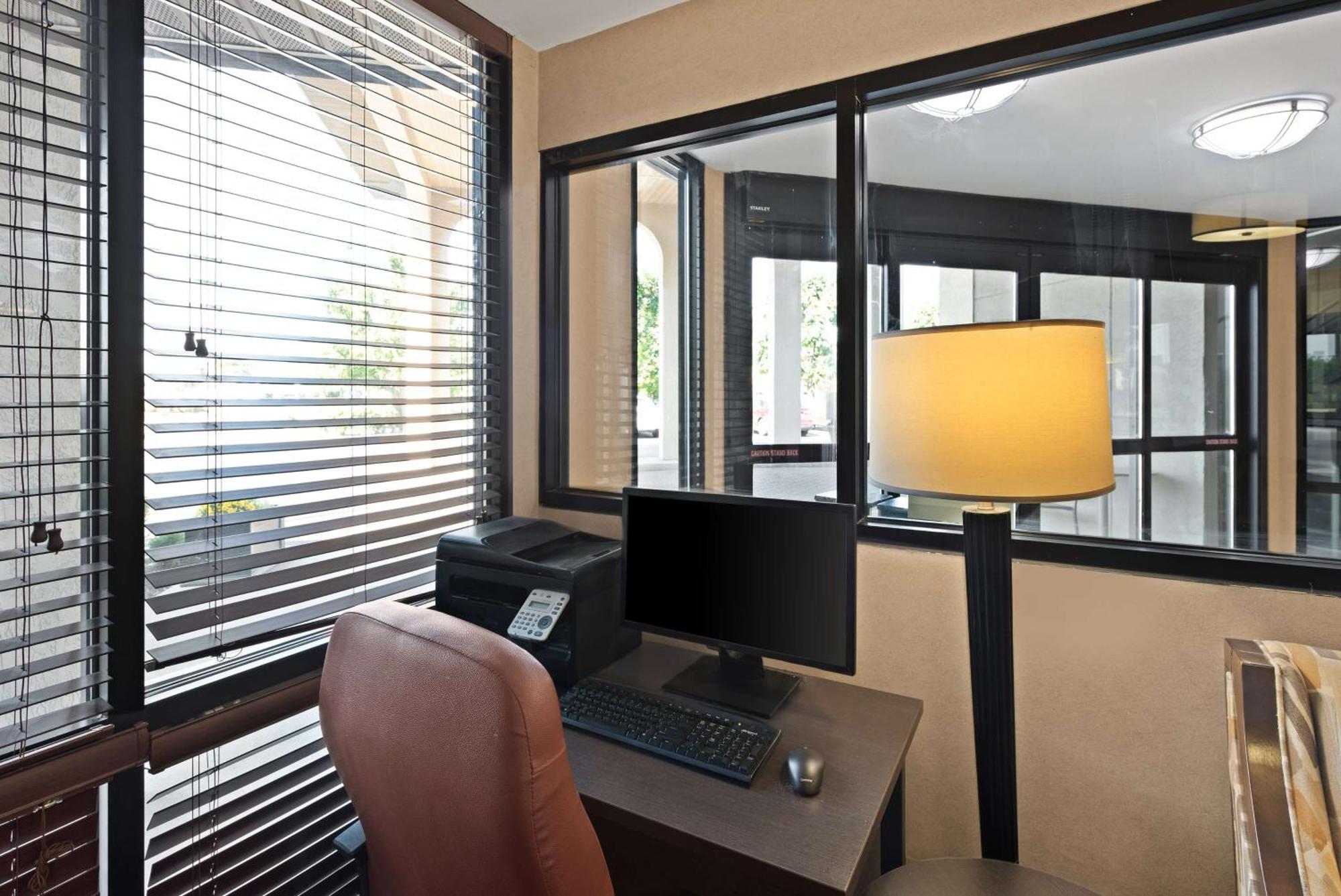 Best Western Executive Inn Grove City Exterior foto